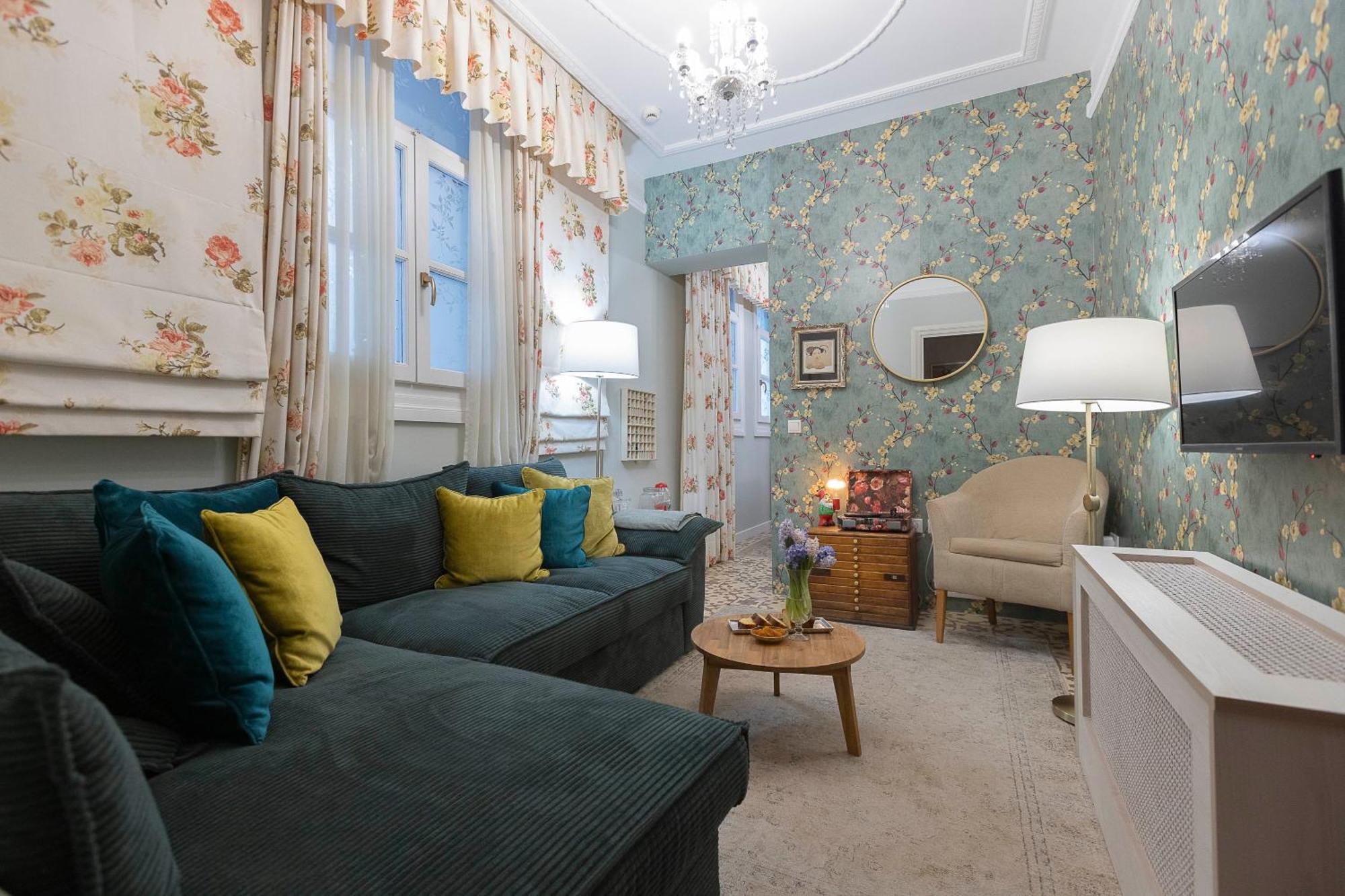Gatto Perso Luxury Studio Apartments Солун Екстериор снимка