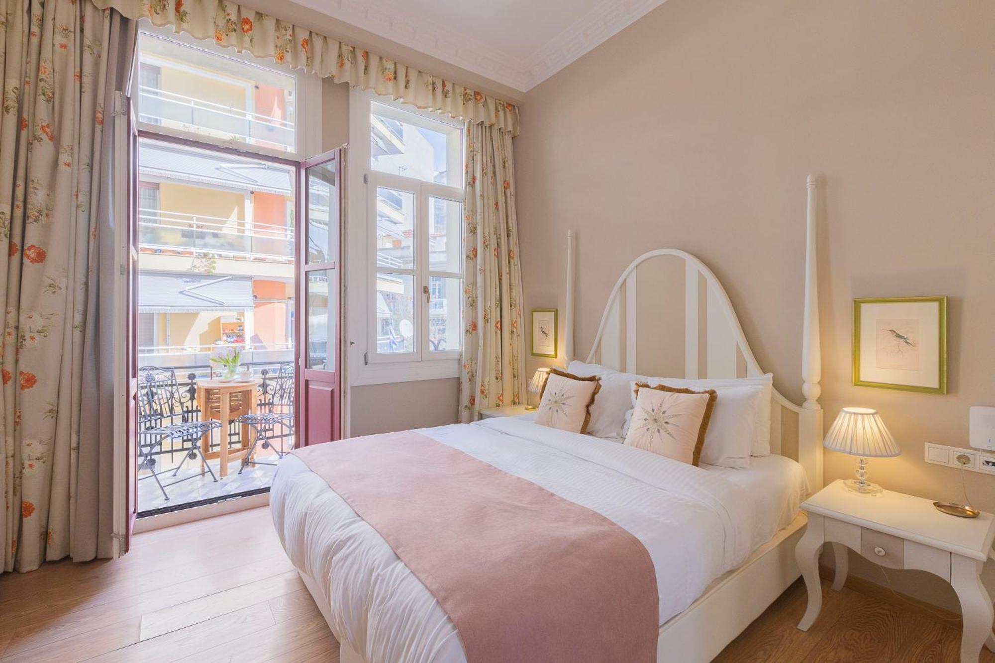 Gatto Perso Luxury Studio Apartments Солун Екстериор снимка