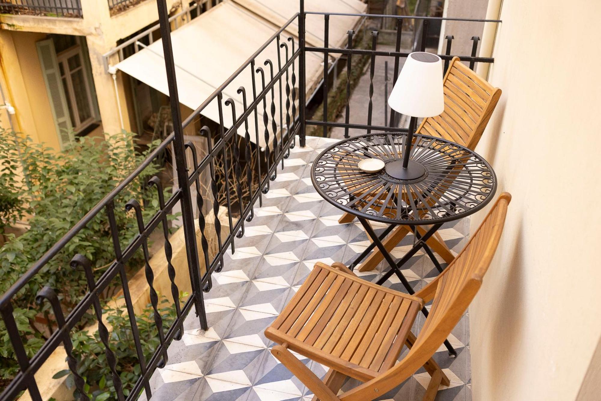 Gatto Perso Luxury Studio Apartments Солун Екстериор снимка