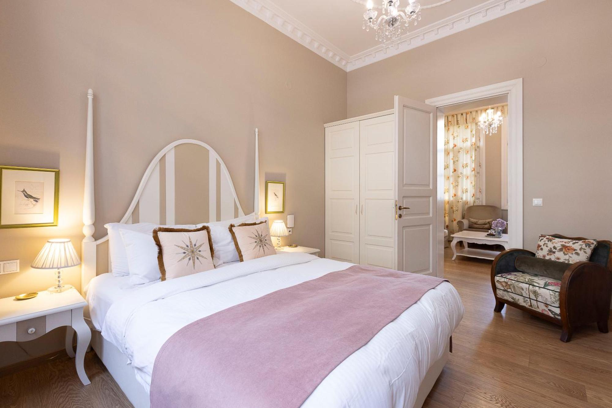 Gatto Perso Luxury Studio Apartments Солун Екстериор снимка