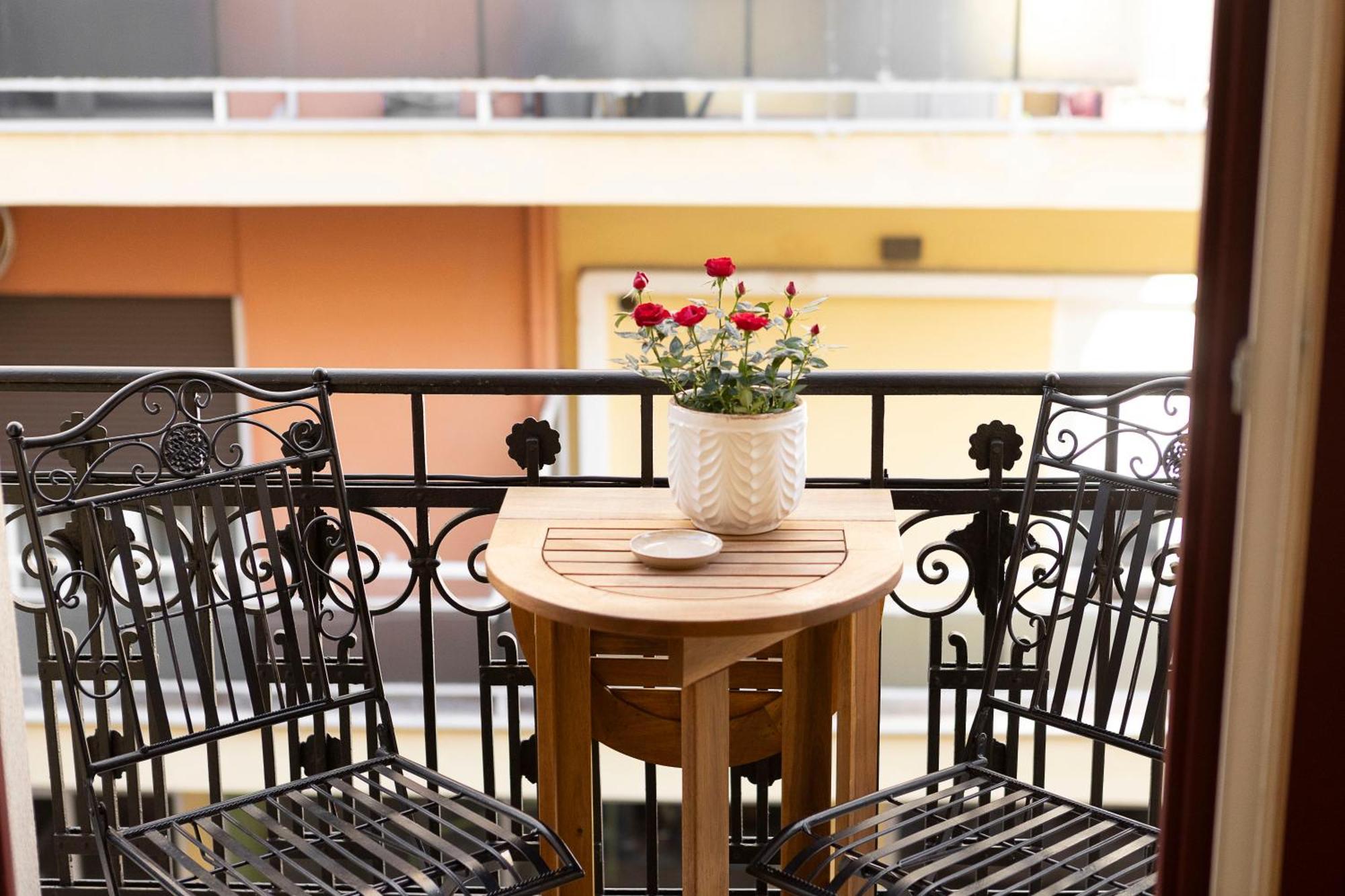 Gatto Perso Luxury Studio Apartments Солун Екстериор снимка