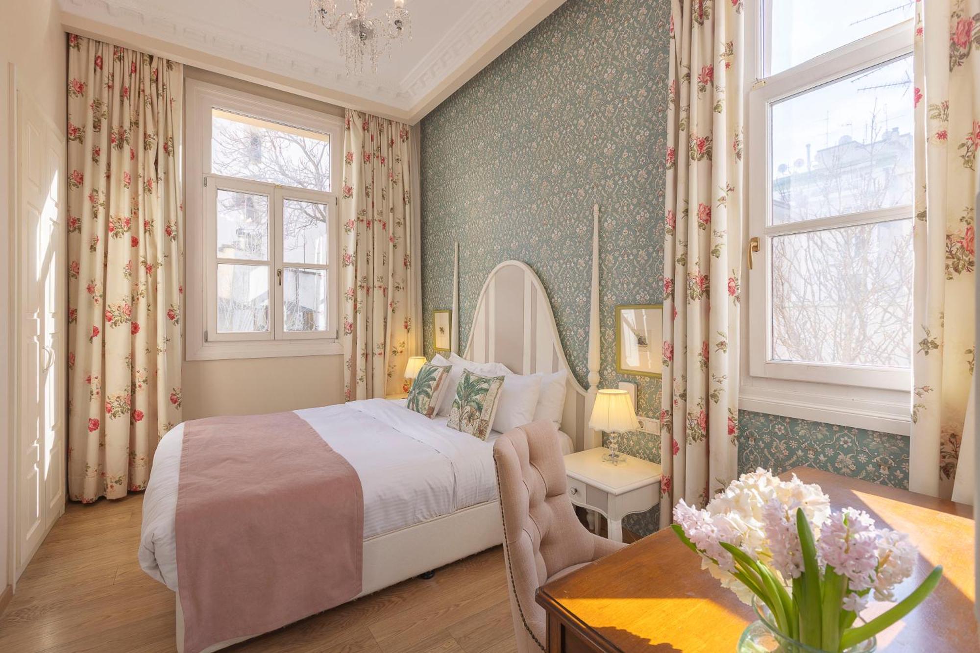 Gatto Perso Luxury Studio Apartments Солун Екстериор снимка