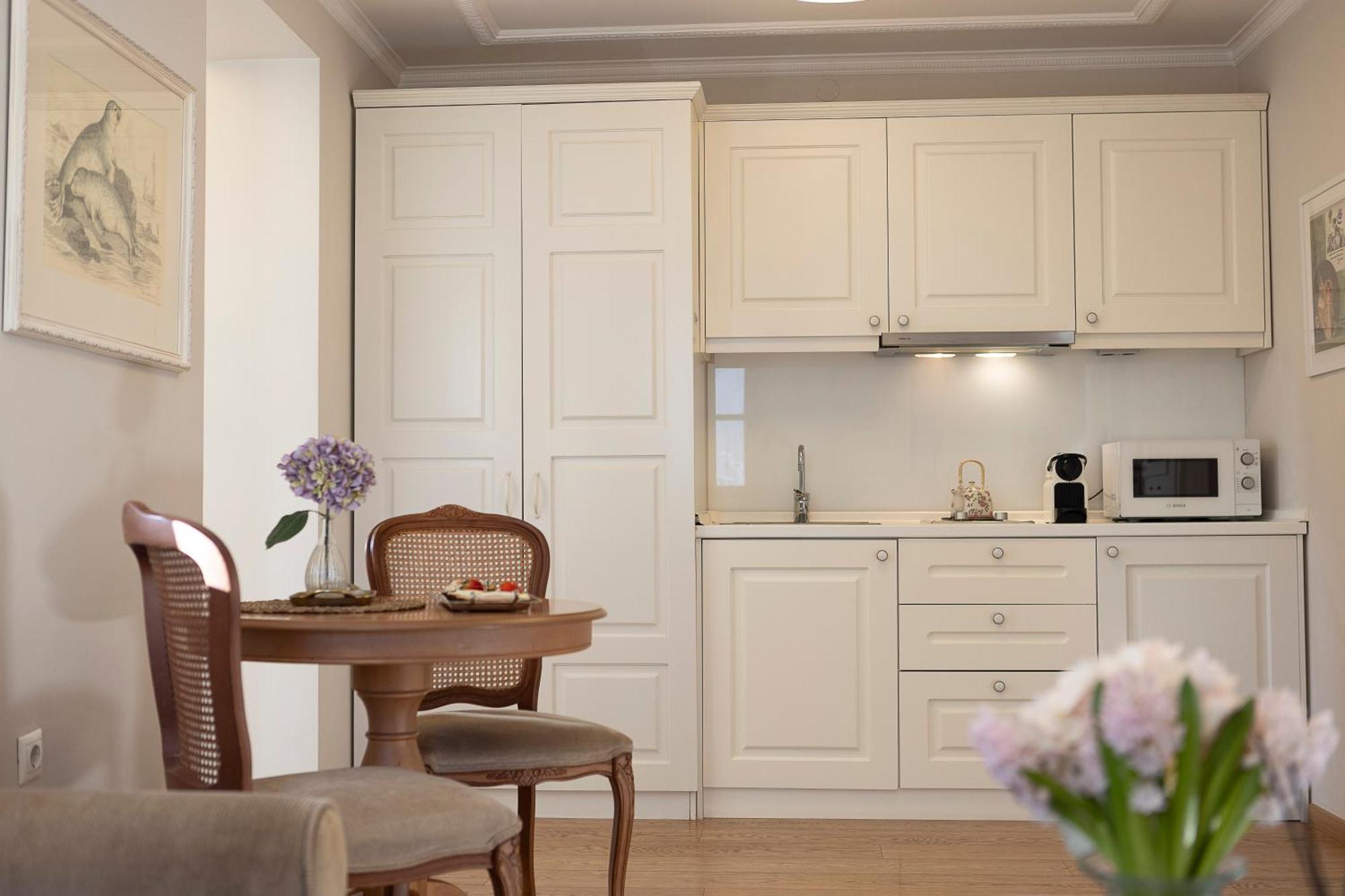 Gatto Perso Luxury Studio Apartments Солун Екстериор снимка