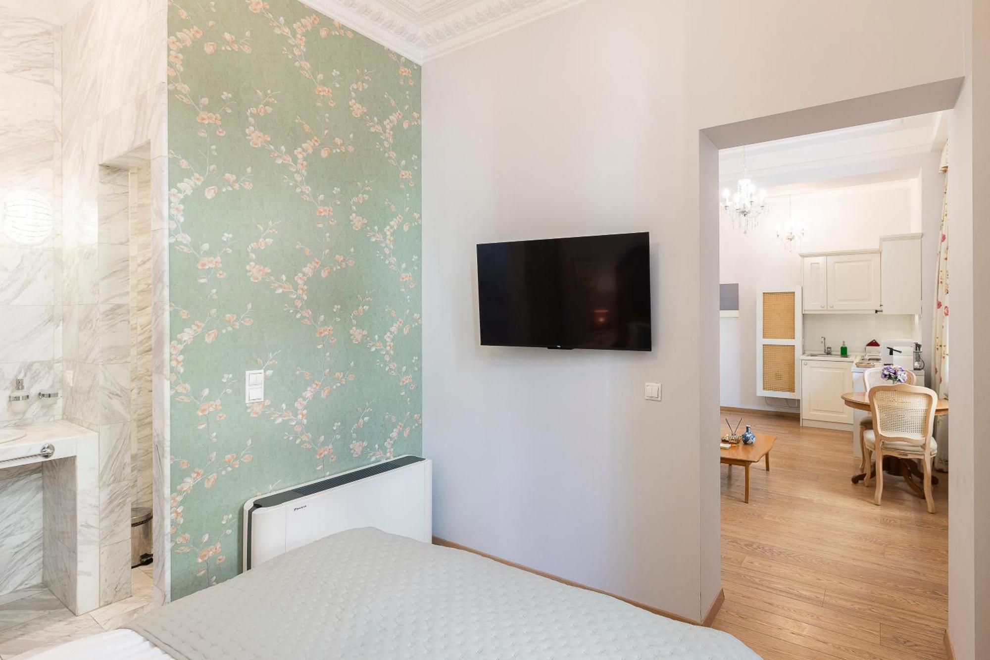Gatto Perso Luxury Studio Apartments Солун Екстериор снимка